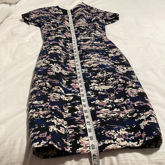 Victoria Beckham Floral print Midi Dress - Picture 4 of 11